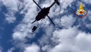 Due escursionisti in difficoltà, tratti in salvo dall&#039;elicottero dei Vigili del Fuoco