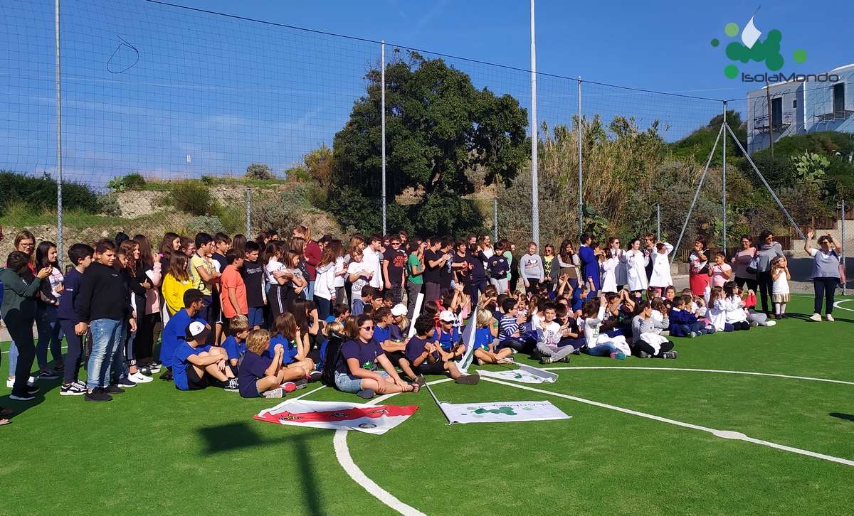 Tutti insieme alla scuola di Ponza 