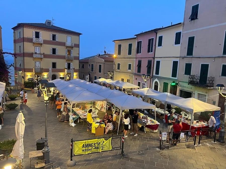 La piazza degli editori