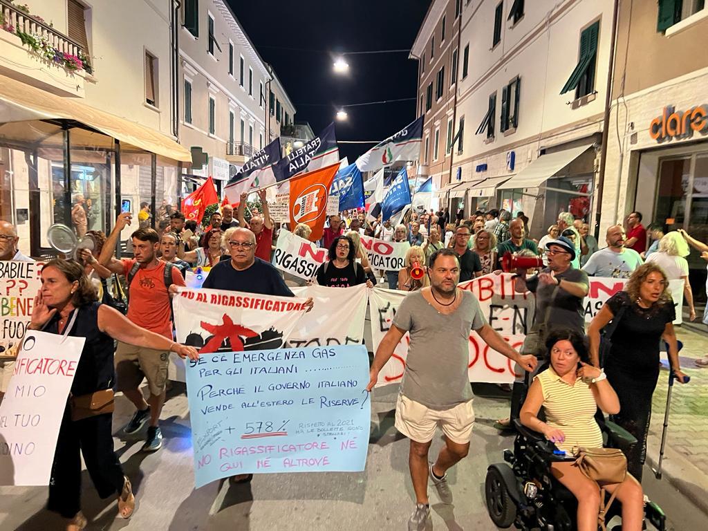 manifestazione piombino 30 luglio (17)