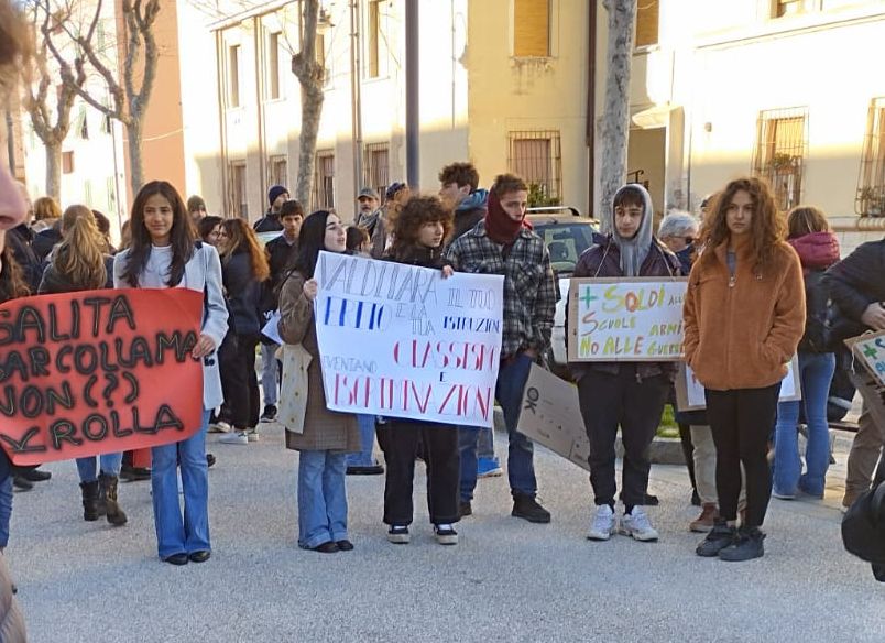 manifestazione studenti foresi 6 feb 23 (2)