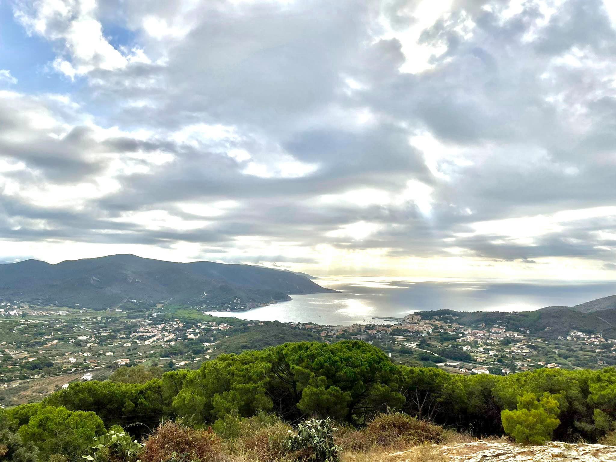 campo panoramica sole