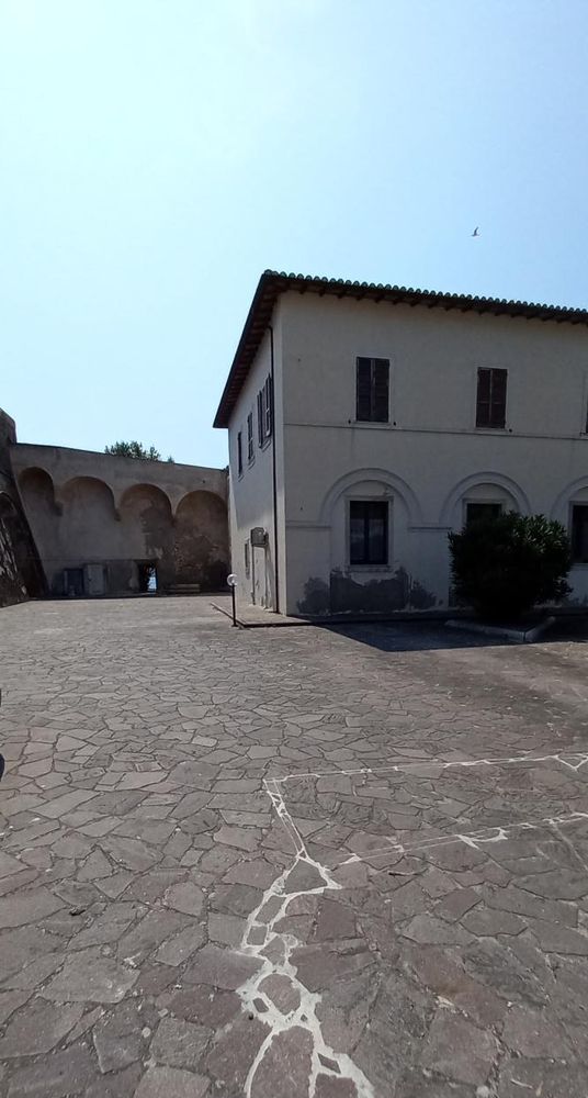 palazzina  della guardia costiera