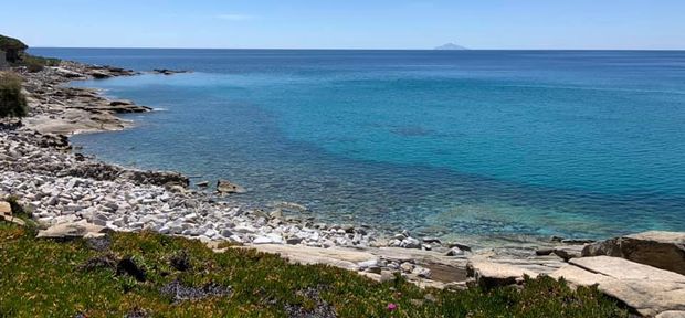 spiaggia di seccheto scogli 620