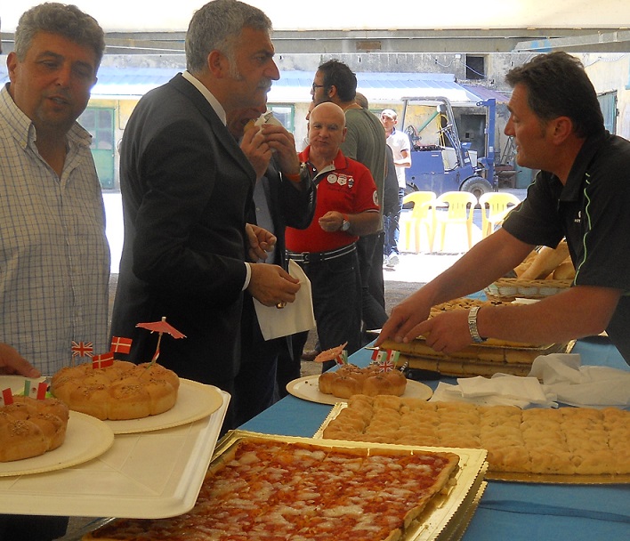 sindaco e cantone (dap) alla degustazione