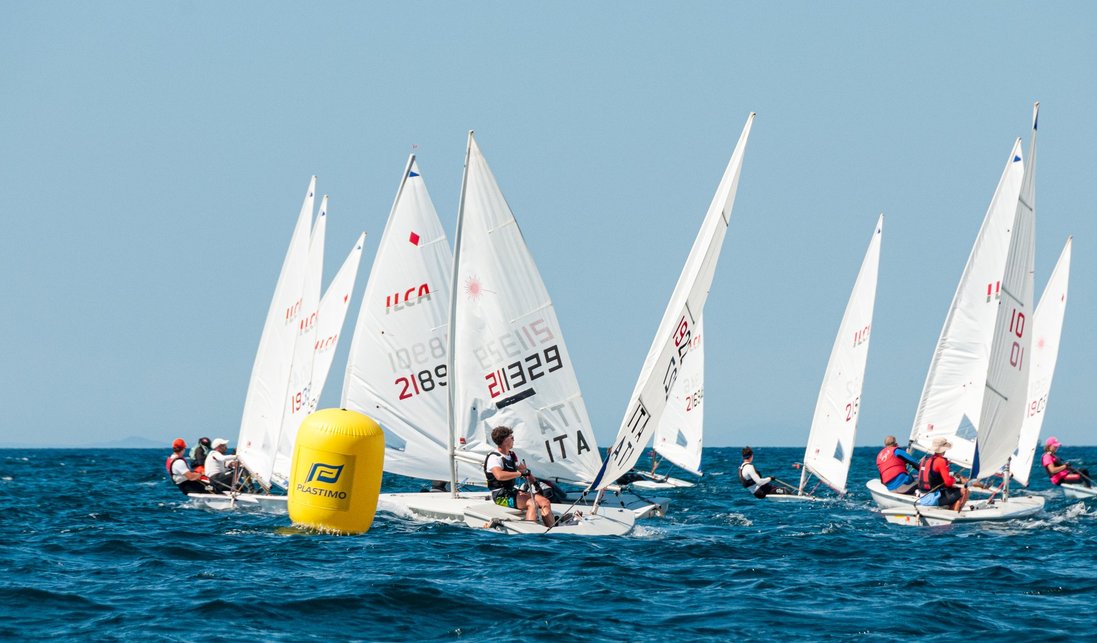 giro boa affolllato regata San Giovanni 25.6.2023