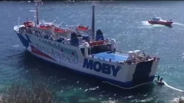 Giraglia moby incagliata