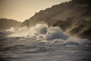 Mareggiate, codice giallo fino alle ore 20 di oggi su costa e isole