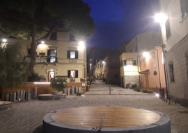 Nuova illuminazione con faretti Led per valorizzare le vie del centro storico di Marina di Campo