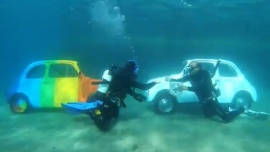 Raduno Fiat 500 sott’acqua a Marciana Marina