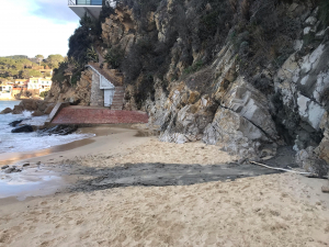 Discarica abusiva sulla sabbia della Biodola, interviene anche Italia Nostra Arcipelago Toscano