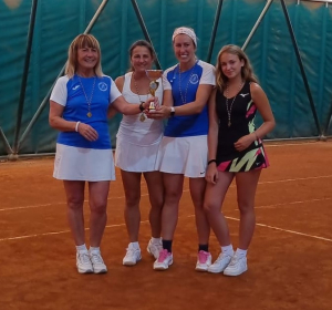 Campionato a squadre &quot;Coppa delle Torri&quot;, le tenniste del Club elbano campionesse interprovinciali