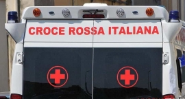 Cade dalla sua moto sulla strada per la Biodola, 67enne in codice giallo al pronto soccorso