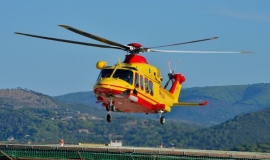 Cade a terra e si procura un trauma cranico, trasferita a Siena in elisoccorso