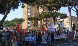 Piombinesi (e non solo) scendono in piazza contro il rigassificatore