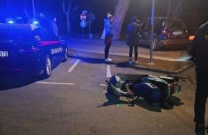 Scooter contro auto a La Pila, violento impatto ma nessun ferito grave