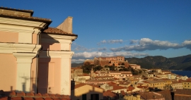 Portoferraio, interventi di pulizia e sanificazione di alcune zone della città