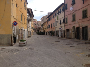 Portoferraio: pulizia straordinaria in via dell&#039;Amore, via Dietro la Pieve, piazza Solferino e Circonvallazione di Piazza della Repubblica