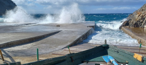 Danni diffusi in tutta l&#039;Elba per il forte vento, traghetti ancora fermi a banchina