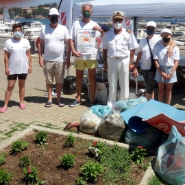 PuliAMO Cavo 2021 - tre quintali di rifiuti rimossi dalle spiagge e dai fondali del porto turistico 