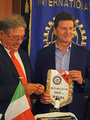 La conviviale del Rotary Club elbano con un nuovo socio e due importanti ospiti