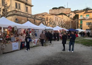 A Portoferraio torna il mercatino serale estivo