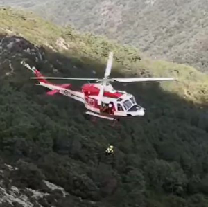 Complicato elisoccorso per un&#039;escursionista sul Capanne, il  Drago dei VVFF la recupera al secondo tentativo