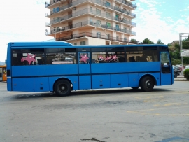 Aggredisce l&#039;autista del bus, un suo collega e dei passeggeri che provavano a calmarlo