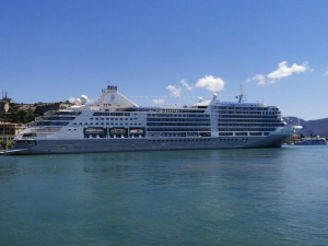 Portoferraio, primo approdo elbano per la lussuosa nave da crociera Silver Dawn