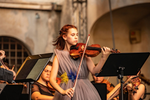 Elba Festival Prize, una serata speciale con la giovanissima violinista ucraina Diana Koval