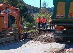 Rio, SP 26: l&#039;apertura della voragine per determinare le modalità di intervento