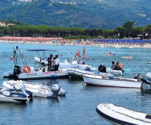 Ormeggi abusivi sequestrati dalla Guardia Costiera a Marina di Campo