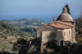 Una mostra fotografica con ambientazioni storiche al Santuario di Monserrato