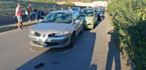 Maxi tamponamento a Portoferraio, coinvolte 8 auto e una moto. 2 i feriti