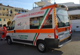 Motocliclista finlandese cade in loc. Forno, trasportato in codice d&#039;urgenza rosso all&#039;ospedale