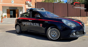 Foglio di via dall’Elba per la donna che aveva creato il caos all’interno di un traghetto di linea