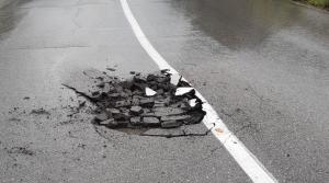 Strade, il governo taglia i fondi. Le province: impossibile tenerle in sicurezza