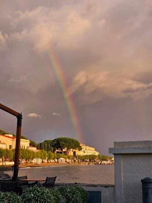 Fotocronaca: Cocktail di arcobaleni isolani