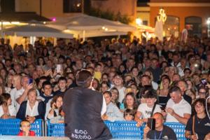 Un successo di partecipazione il concerto di Cristiano Malgioglio a Capoliveri