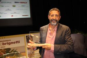 Antonio Franchini con &quot;Il fuoco che ti porti dentro&quot; vince  il Premio Elba-Brignetti