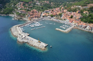 Mancuso - Porto di Rio Marina: un protocollo non sana la procedura del Comune.