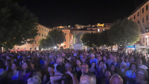 Grande successo per il concerto di apertura dell’Elba Music Awards. Jackson fa Sold Out