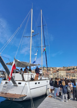 “Lady Marianna” in porto a Portoferraio ospita gli studenti del Foresi e del Cerboni