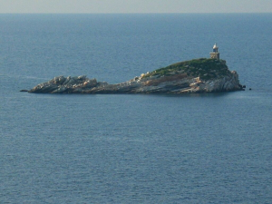 Stroncata da un malore cardiaco a bordo di un gommone presso lo Scoglietto