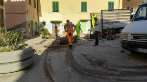 Portoferraio intervento di pulizia straordinaria in Centro Storico