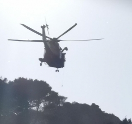 Elisoccorso per un ciclista caduto in una zona scoscesa nel longonese