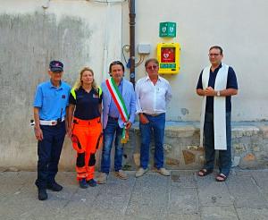 Un nuovo defibrillatore per Capoliveri grazie al Rotary club elbano e la Pubblica Assistenza