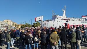 Traghetti: La manifestazione per la Continuità Territoriale al porto