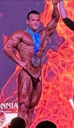 Giovanni Leonelli campione del mondo assoluto nella categoria body builder