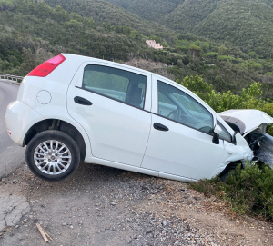 118 allertato all&#039;alba per un sinistro ma i volontari trovano solo l&#039;auto incidentata